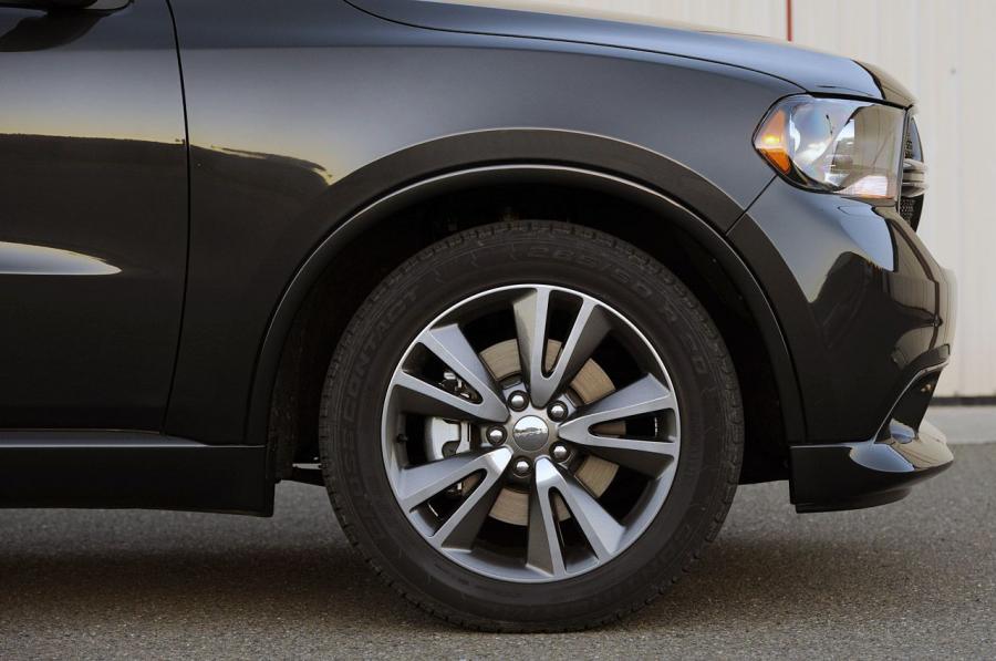  Dodge Durango R/T 2011 года  (фото 44 из 54)